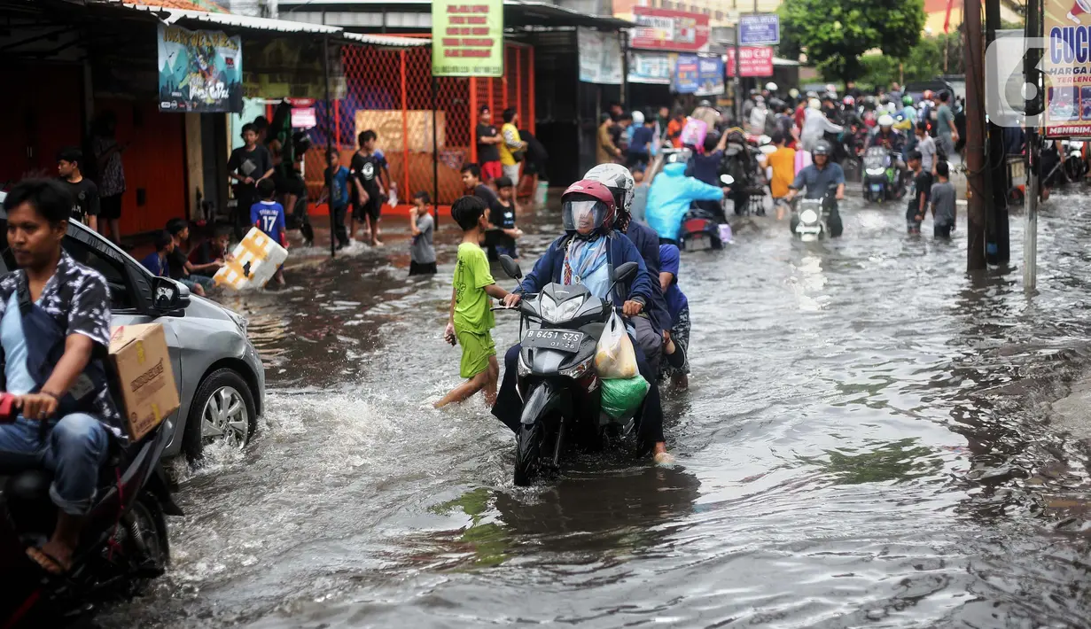 Salah satunya di kawasan Joglo Jakarta Barat. (Liputan6.com/Angga Yuniar)