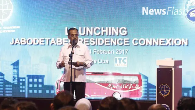 Menteri Perhubungan RI Budi Karya Sumadi meluncurkan angkutan permukiman JR Connexion di ITC Mangga Dua, Jakarta. 