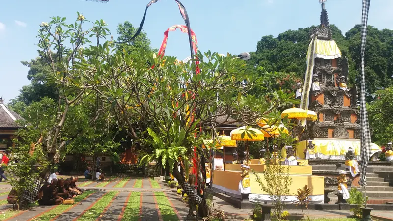 Pura Aditya Jaya di Rawamangun, Jakarta Timur, menggelar kegiatan Catur Brata Penyepian. 