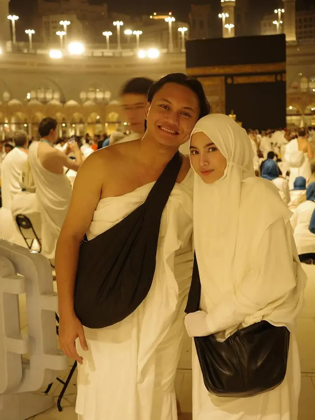 6 Artis Ini Jalani Ibadah Umroh ketika Hamil Anak Pertama