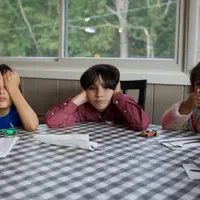 Ilustrasi pertemanan si kecil yang kurang baik. (Foto: Unsplash/Keren Fedida)