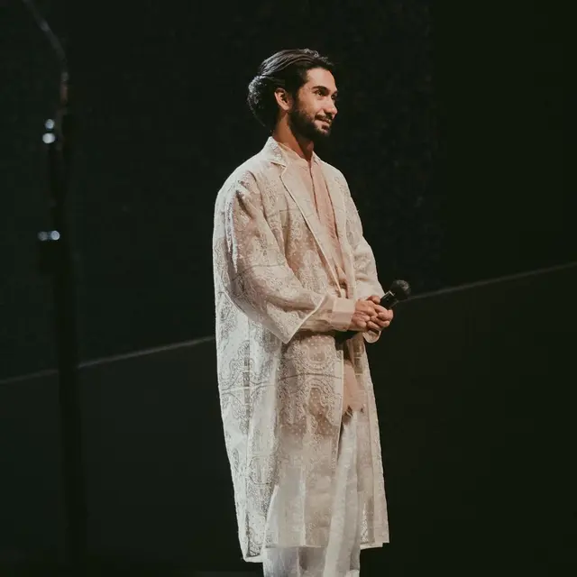 Reza Rahadian. (Foto: Dok. Instagram @officialpilarez)