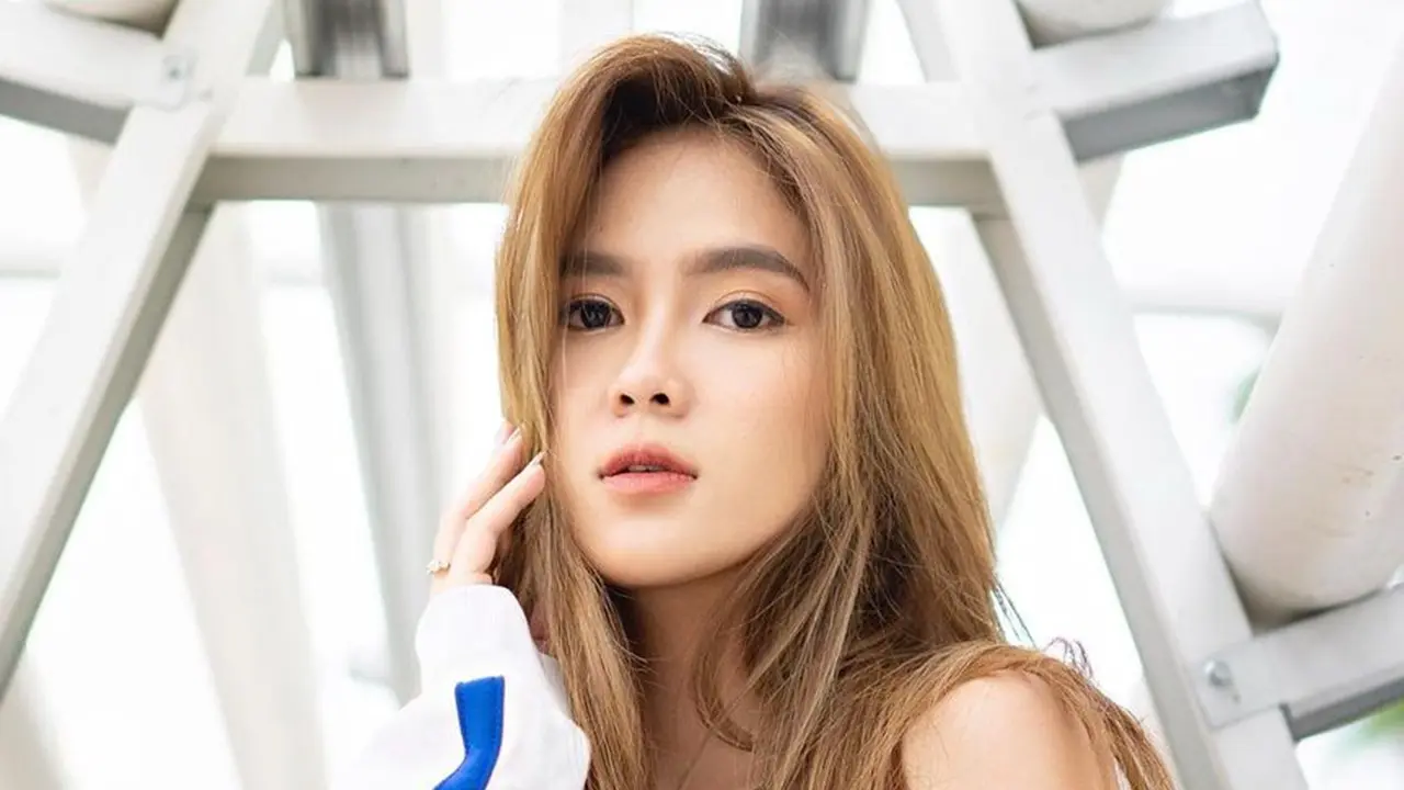 FOTO: Gaya Casual Shanice Margaretha Lie, Tetap Tampil Menawan