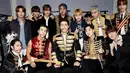 Boyband legendaris asal Korea Selatan ini akan menggelar konsernya di Jakarta pada 15 Juni mendatang. ini adalah konser pertama bagi Siwon CS dengan formasi lengkap setelah para member menyelesaikan wajib milter. (Liputan6.com/IG/smtown)