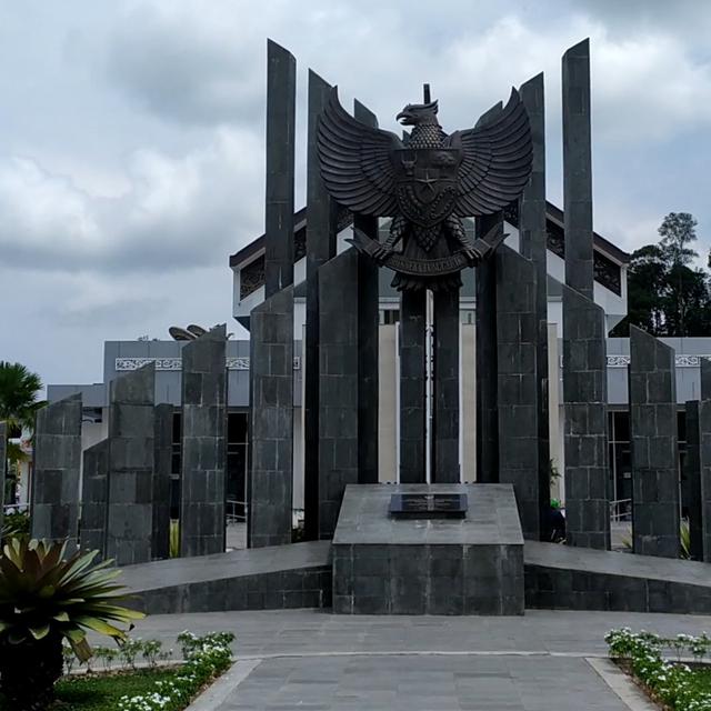 Contoh Desain Arsitek Gerbang Perbatasan - Contoh Desain ...