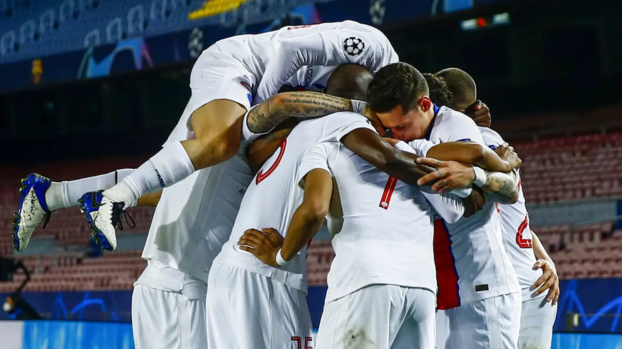 FOTO: PSG Permalukan Barcelona di Camp Nou
