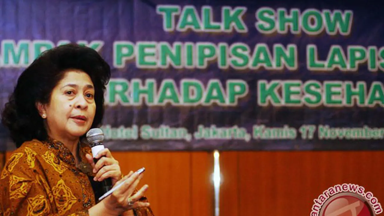 Sudah Tepat, Nila Moeloek Jadi Menkes