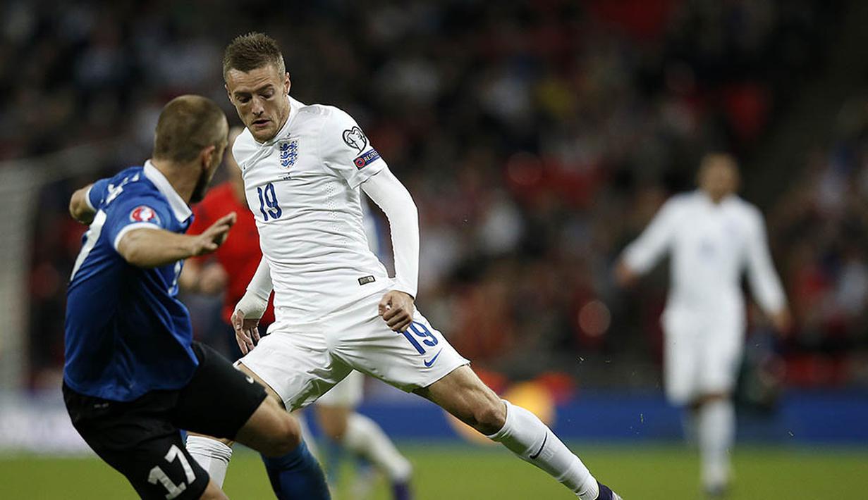 2. Jamie Vardy (Leicester City), menjadi sosok fenomenal pada ajang Liga Inggris musim ini. Pria berusia 29 tahun itu berhasil memimpin daftar top skor Premier League dengan torehan 18 gol. (AFP/Adrian Dennis)