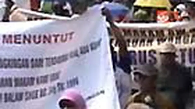 Warga Demo Tuntut Penyelesaian Kasus Tanah