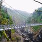 Jembatan gantung Gladak Perah Lumajang dibuka setelah direnovasi pasca erupsi Gunung Semeru beberapa waktu lalu. (Istimewa)