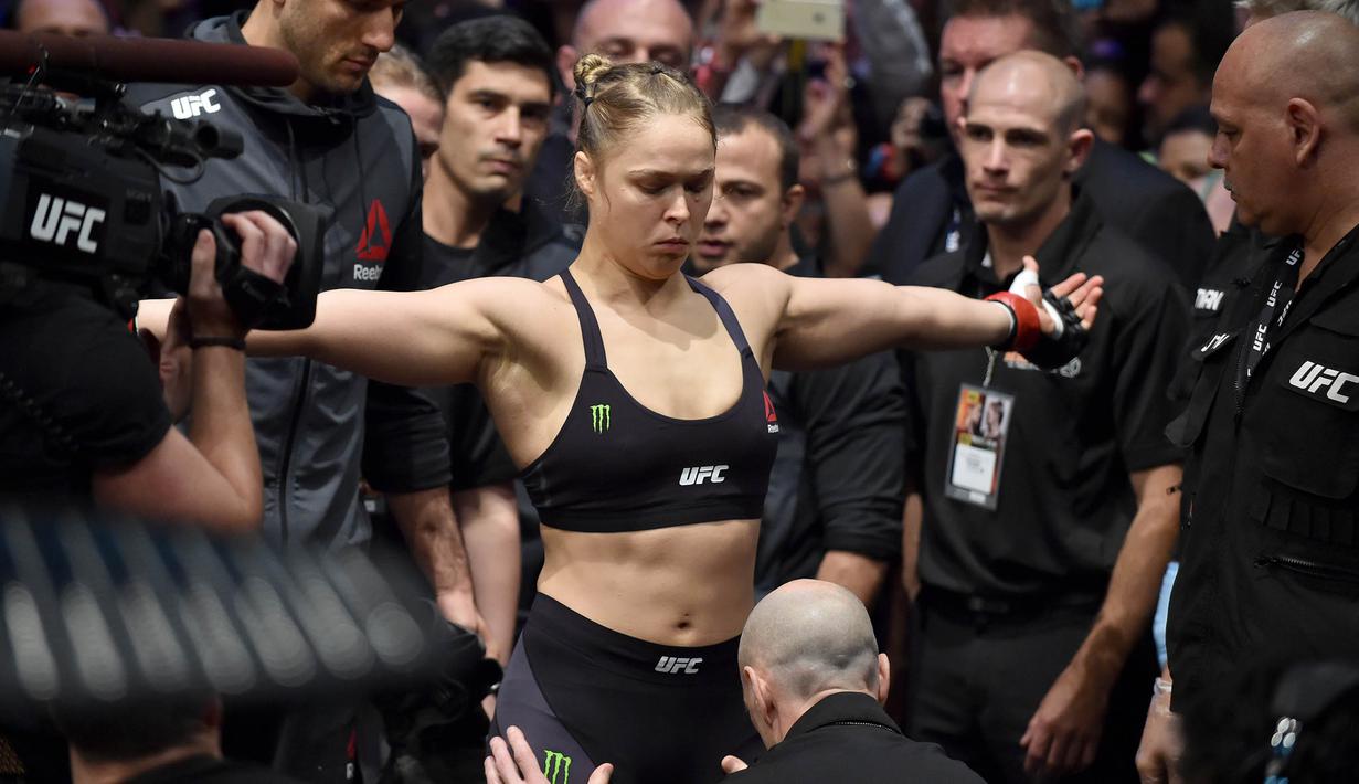 Kalah Ko Rekor Ronda Rousey Terpatahkan Page 1 Foto Bola Com
