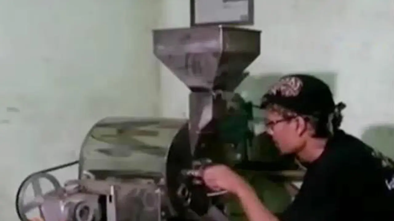 Mukidi, Penjual Kopi