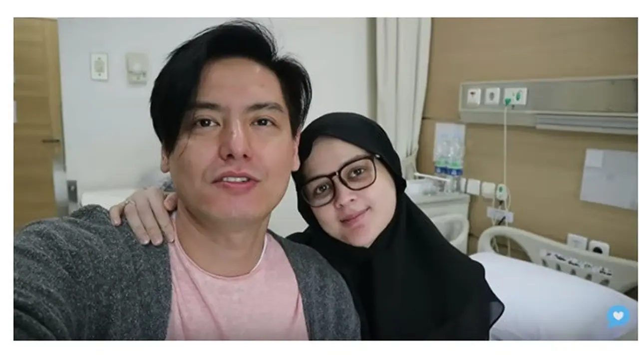 6 Momen Setia Roger Temani Cut Meyriska Lakukan Pemeriksaan