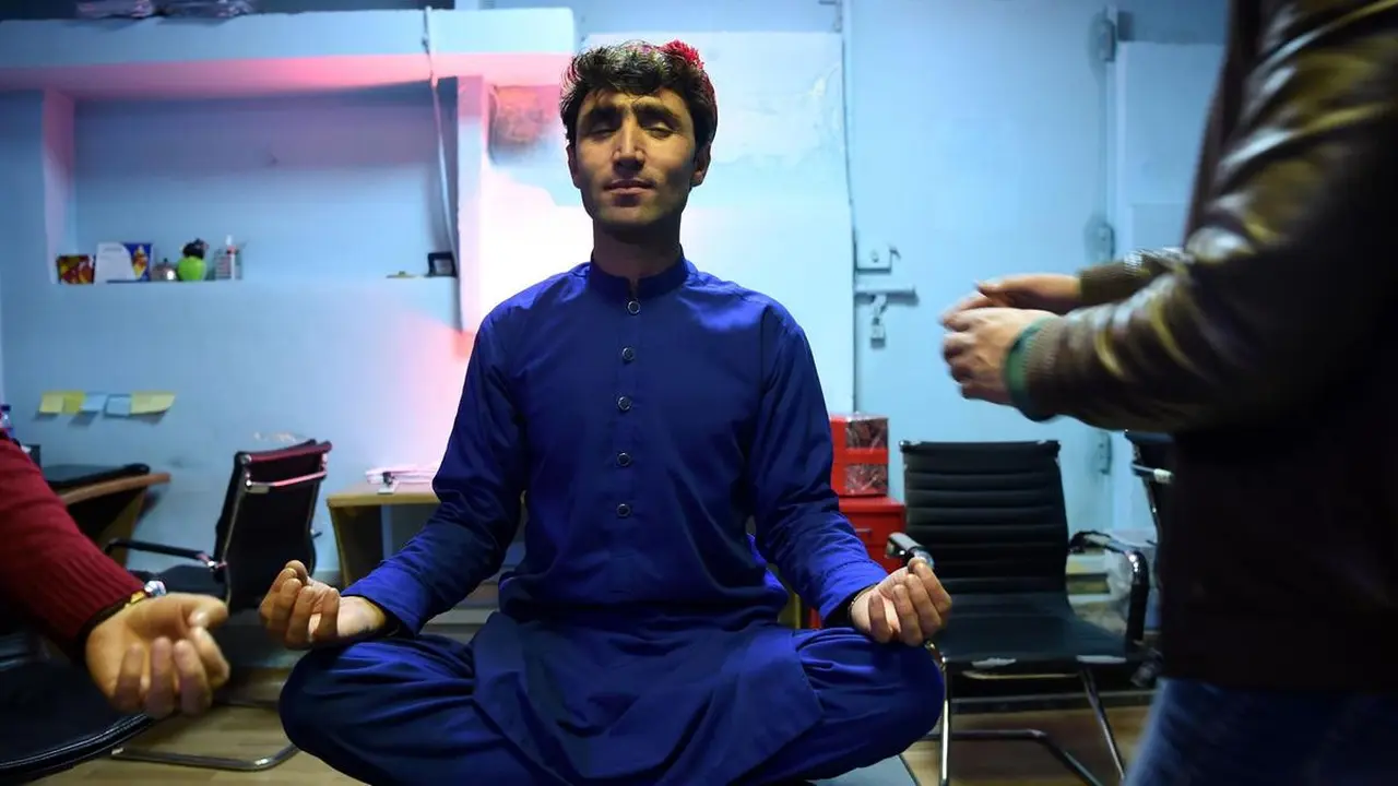 Abdul Salam Maftoon dari Provinsi Badakhshan di timur laut Afghanistan yang disebut mirip PM ganteng Kanada Justin Trudeau. (AFP)