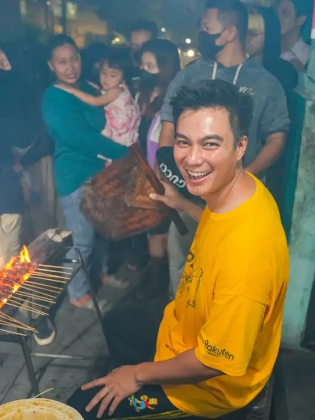 Baim Wong bakar sate (Instagram/baimwong)