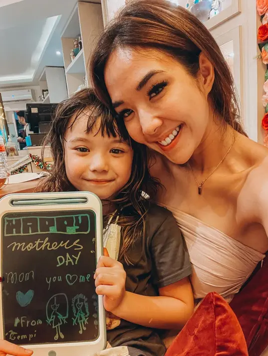 Gisella Anastasia dan Gempi (Instagram/gisel_la)