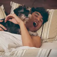 Gak cuma anjing yang sering bertingkah ajaib, pemiliknya juga!