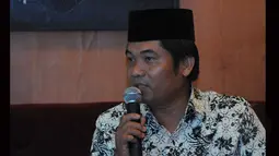 Ray Rangkuti, panelis dalam acara diskusi bertajuk 'Pak Jokowi, Rakyat Bersamamu Jika..' mengatakan Jokowi telah jatuh hati kepada jenderal bintang tiga itu , Jakarta, Sabtu (17/1/2015). (Liputan6.com/Faisal R Syam)