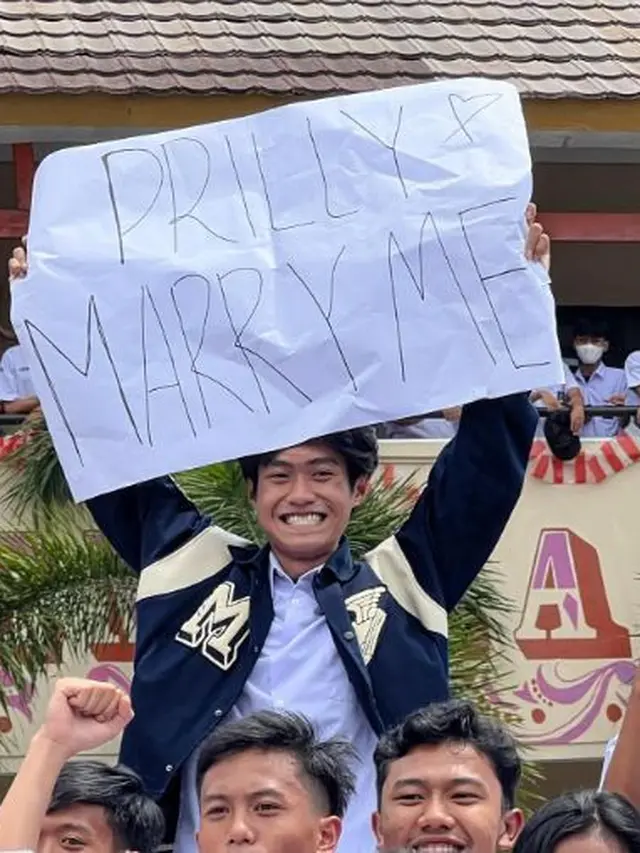 Prilly Latuconsina diajak menikah (Instagram/prillylatuconsina96)