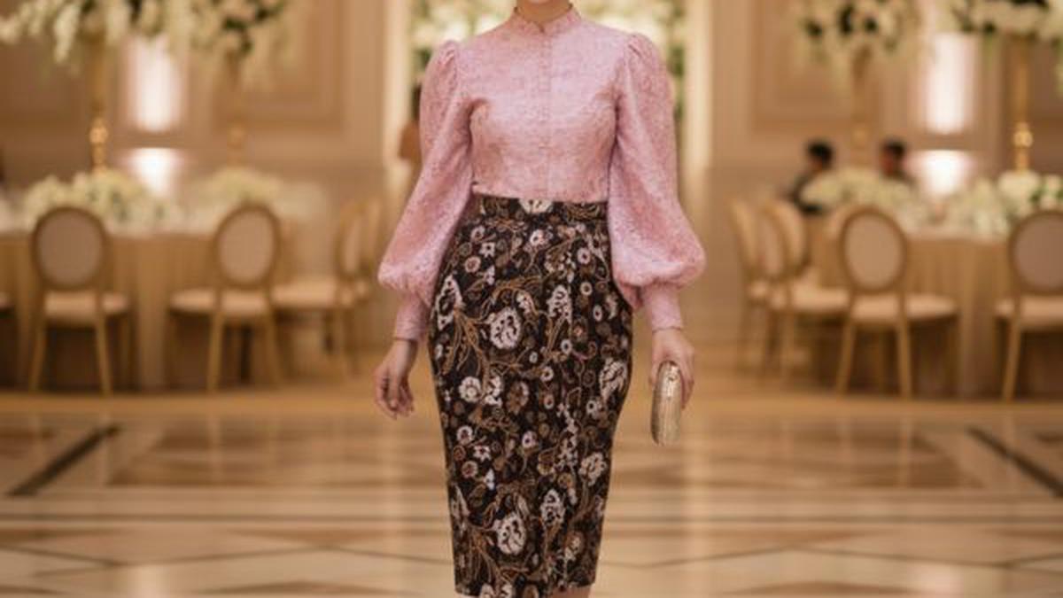 8 Panduan Memilih Atasan Brokat Eksklusif untuk Bawahan Batik Premium, Kekinian dan Elegan