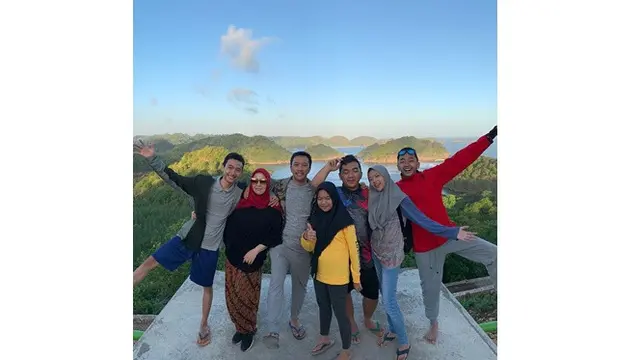 7 Potret Shohibah Rohmah Istri Imam Nahrawi, Desainer Busana Muslim yang Memesona