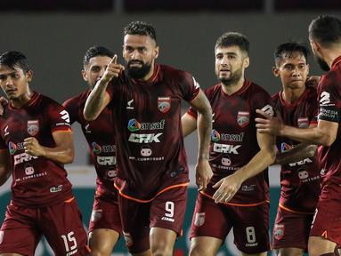 Kesuksesan Borneo FC meraih 3 poin di BRI Liga 1 akhirnya bisa dirasakan setelah puasa kemenangan semenjak partai pertama yang mereka mainkan. (Bola.com/Bagaskara Lazuardi)