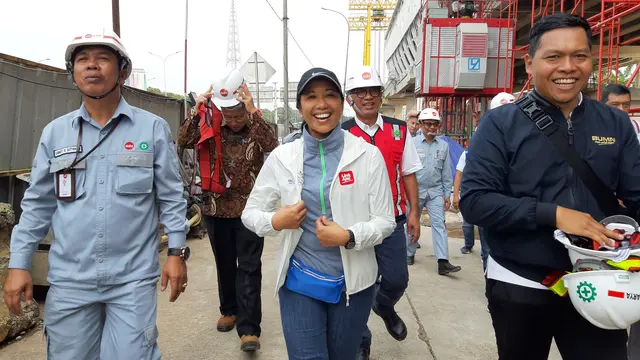 Menteri BUMN Tinjau Proyek LRT Jabodebek