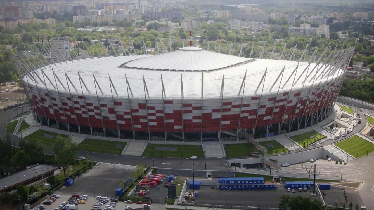 Polandia berencana membuka rumah sakit sementara untuk pasien COVID-19 di National Stadium, di Warsawa, Polandia. (AP Photo/Czarek Sokolowski, File)