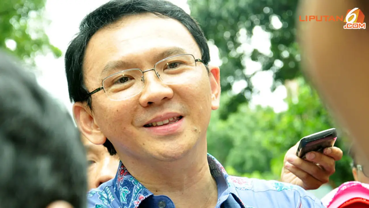 ahok-kampung-ikan130506c.jpg