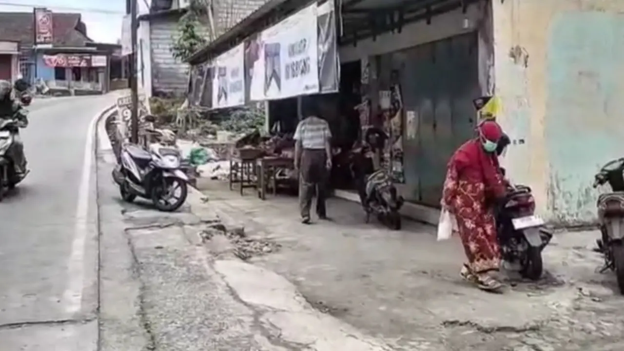 Pencuri di Salatiga Tewas Diamuk Massa, Pemilik Rumah Terluka Disayat Pecahan Kaca