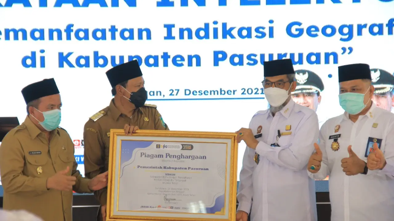 Mangga alpukat Pasuruan didaftarkan ke Kumham Jatim. (Dian Kurniawan/Lipiutan6.com)
