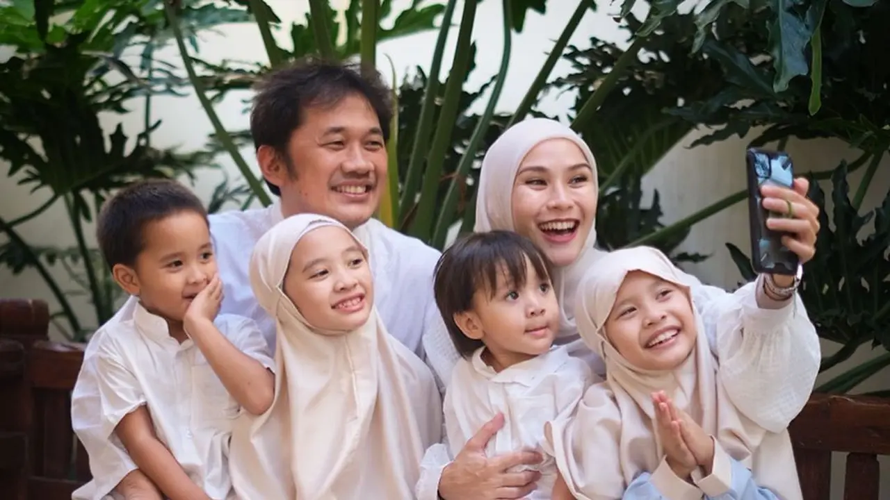 [Fimela] Zaskia Adya Mecca