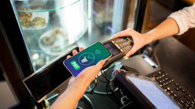 Ilustrasi Transaksi dengan Uang Digital