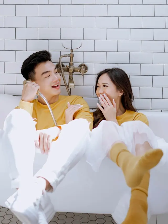 Sontek 5 Ide Konsep Foto Prewedding yang Simpel dan Romantis