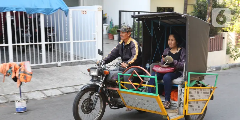 Melihat Eksistensi Ojek Becak Motor di Jakarta