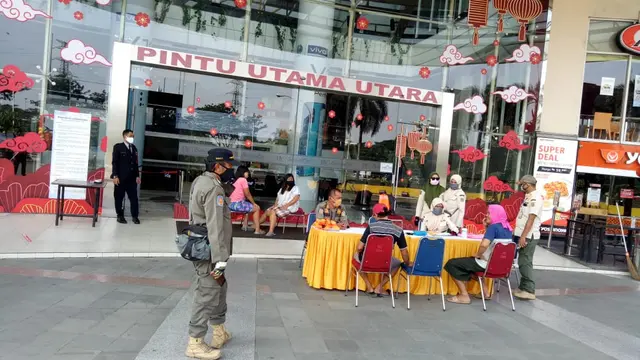 Satuan gugus tugas (satgas) COVID-19 Season City. Dok