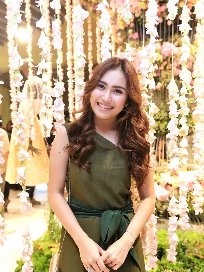 [Bintang] Ayu Ting Ting