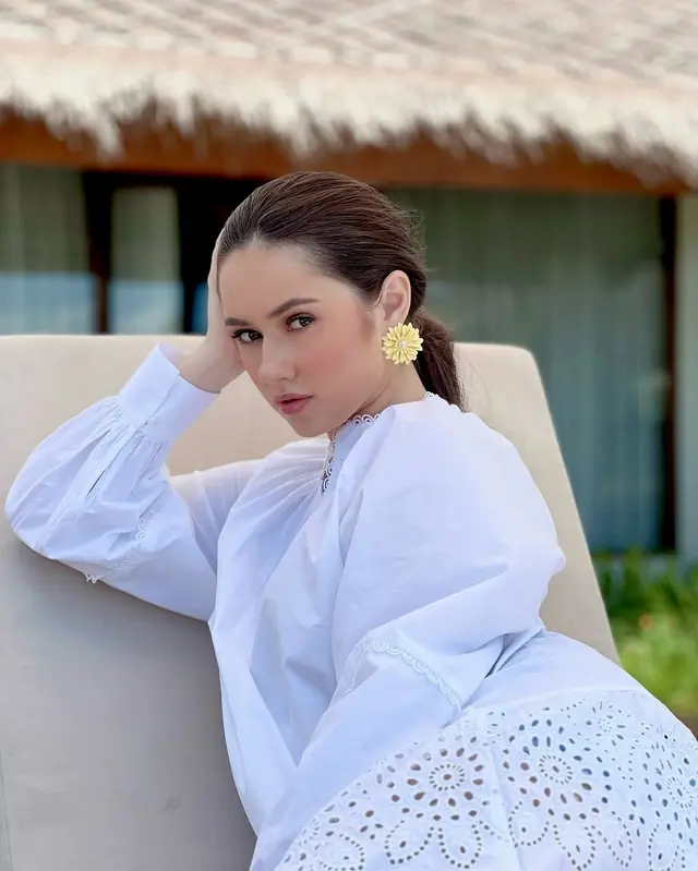 Sosok Vika Kolesnaya, model dan influencer Belarus yang jalin asmara dengan Billy Syahputra