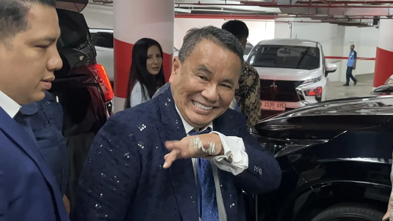 Pengacara Hotman Paris Hutapea mendatangi Gedung Bundar Kejaksaan Agung (Kejagung).