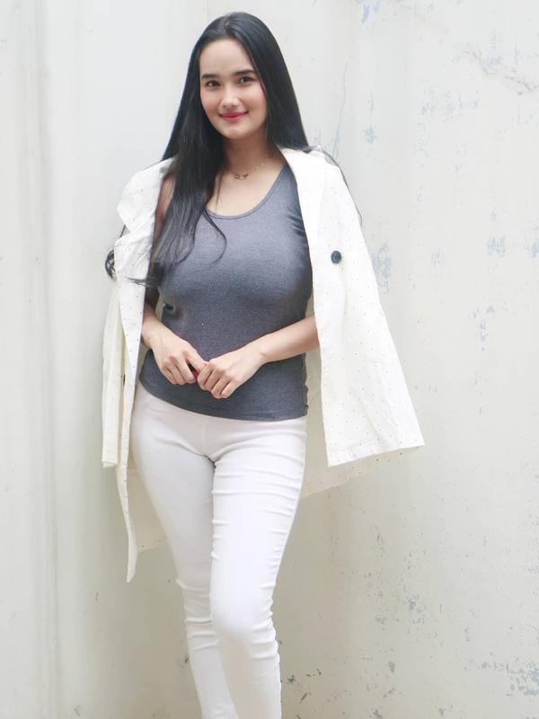 Peserta Mamamia (Sumber: Instagram/fabymarcelia)