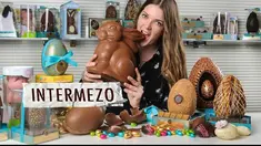 Wanita asal Inggris ini berprofesi sebagai tester coklat dan tentu saja ia dibayar akan pekerjaannya tersebut.Dalam seminggu Alex mengkonsumsi 130 batang cokelat untuk menemukan cokelat yang terbaik sebagai bahan produksi sebuah perusahaan.Tentu saja...
