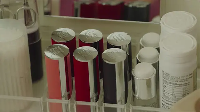 Lipstik Merah dari Brand High End Shin Min Ah di Hometown Cha Cha Cha/dok. Netflix