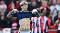 Ekspresi kecewa pemain Manchester United, Alejandro Garnacho setelah timnya kebobolan oleh Brentord dalam laga lanjutan Liga Inggris 2024/2025 di Gtech Community Stadium, London, Inggris, Minggu (04/05/2025) waktu setempat. (AFP/Justin Tallis)