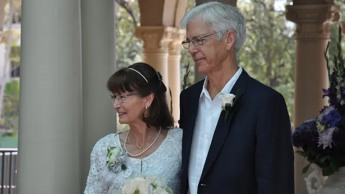 [Bintang] Putus karena Tak Disetujui Ayah, Akhirnya Pasangan Ini Menikah Usai 50 Tahun Berpisah