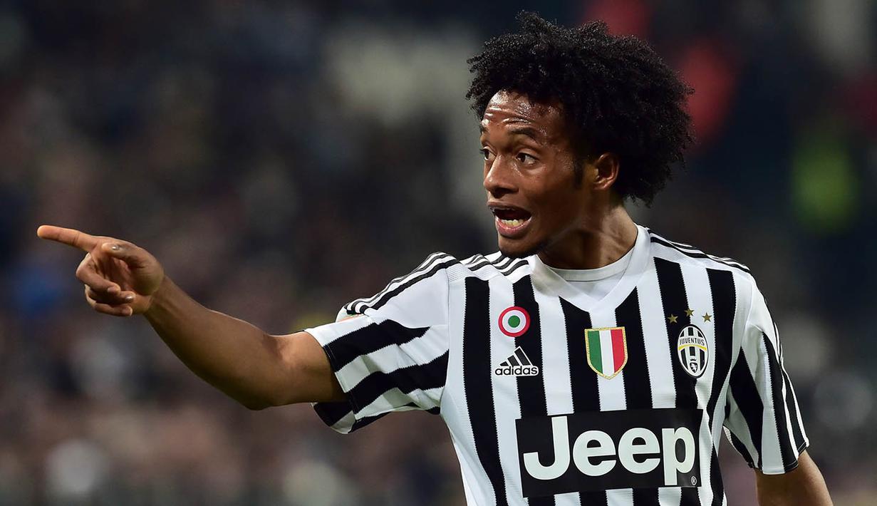 4. Juan Cuadrado, setelah berakhirnya masa peminjaman, gelandang Chelsea ini kemungkinan besar akan kembali ke Juventus. Four Four Two melaporkan jika kesepakatan kedua tim akan terjadi dalam beberapa hari kedepan. (AFP/Giuseppe Cacace)