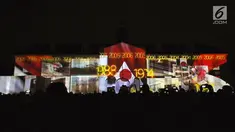 Projection mapping yang menggambarkan perjalanan hubungan diplomatik Indonesia-Jepang di Museum Fatahillah, Jumat (19/1). Pertunjukan ini menandai perayaan 60 tahun hubungan diplomatik Indonesia-Jepang. (Liputan6.com/Helmi Fithriansyah)