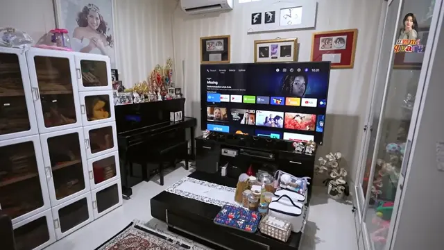 Foto Ruang Keluarga Rumah Ayu Ting Ting