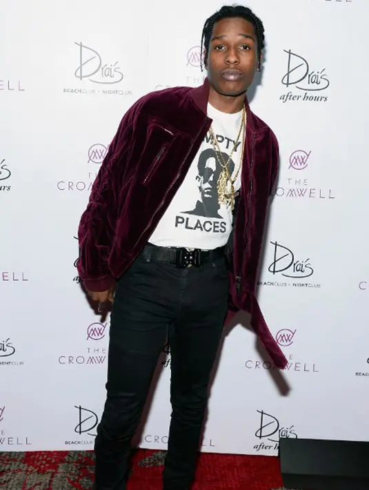 Melansir Ace Showbiz, TMZ melaporkan tiga pria bersenjata mendatangi kediaman ASAP Rocky pada Selasa (16/5/2017) malam hari. Saat itu ASAP yang tak sedang berada di rumah, hanya saudara perempuannya saja. (AFP/Bintang.com)