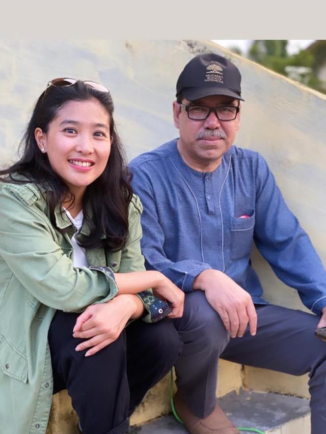 Olivia Zalianty saat menghadiri penanaman pohon di Riau (ist)