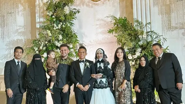 Gaya Couple Pasangan Artis dan Pemain Bola Timnas hadir di Pernikahan Adiba Khanza dan Egy Maulana